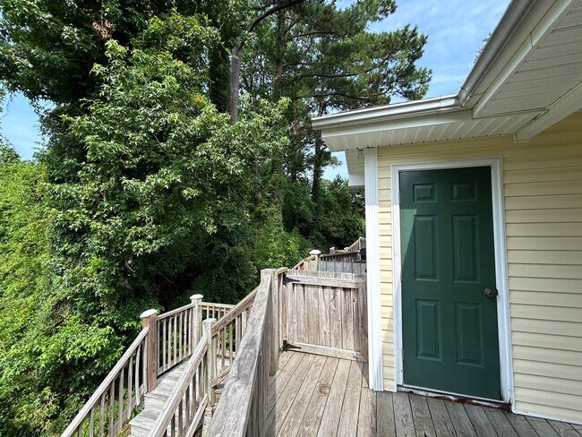 Building Photo - 2BR Condo in Holton Place – Pool, Porch, a...