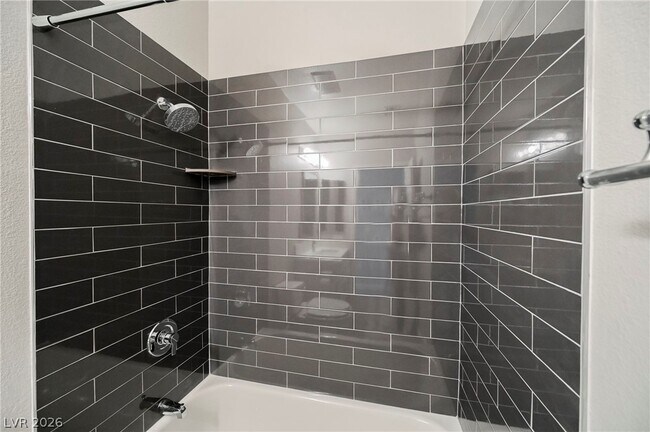 Building Photo - 490 Beaconwood St