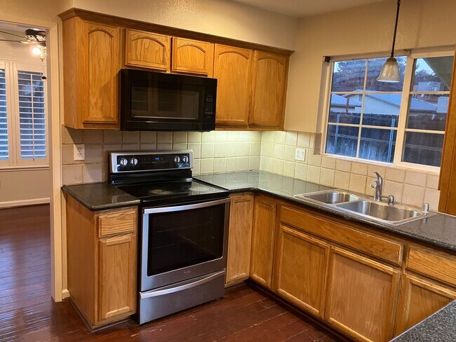 Building Photo - 3605 Swain Dr