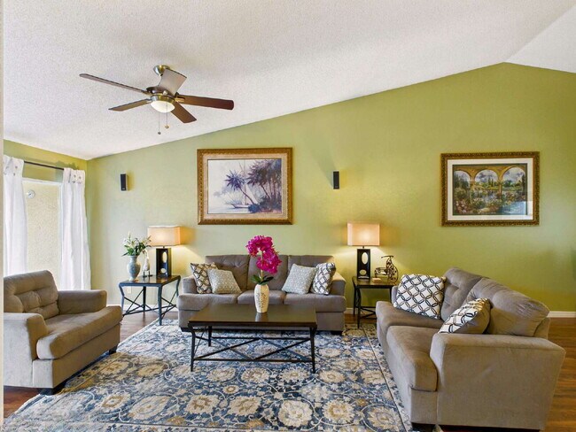 Building Photo - Furnished 2BR/2BA Lakefront Condo – 12-Mon...