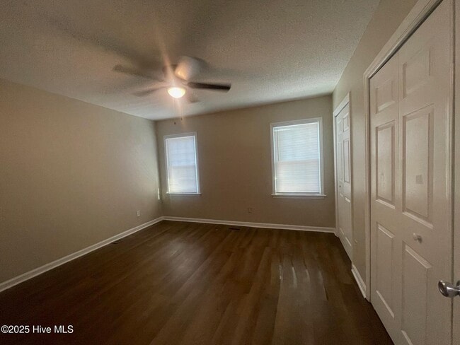 Building Photo - 1113 Grovemont Dr