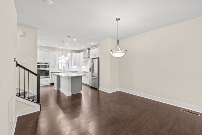 Building Photo - 13051 Tinton Ave