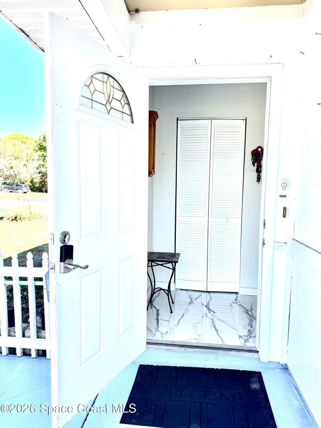 Building Photo - 885 Taluga Ave SE