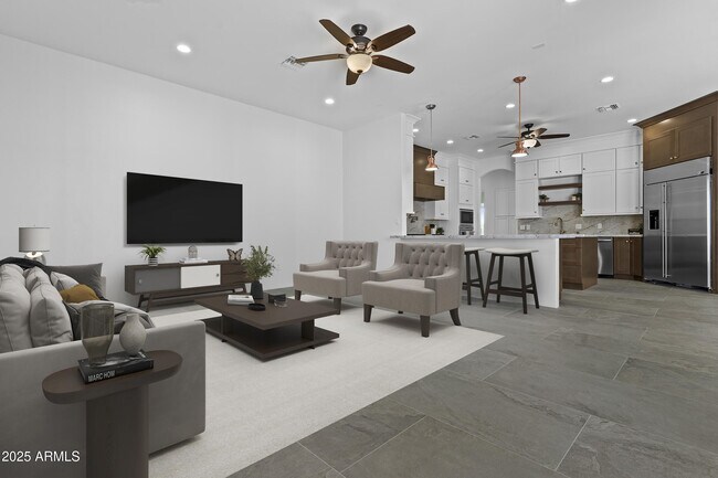 Building Photo - 2617 W Desert Hills Dr