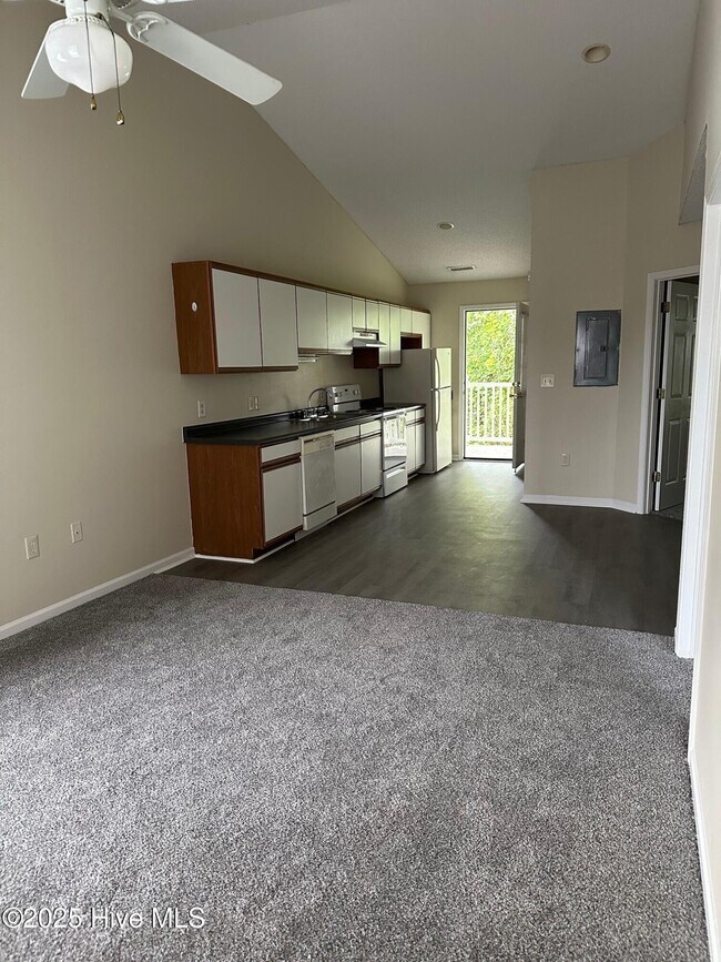 Building Photo - 4460 Magellan Ct