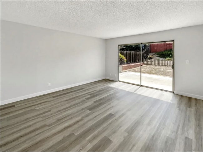 Building Photo - 5989 Chaumont Dr
