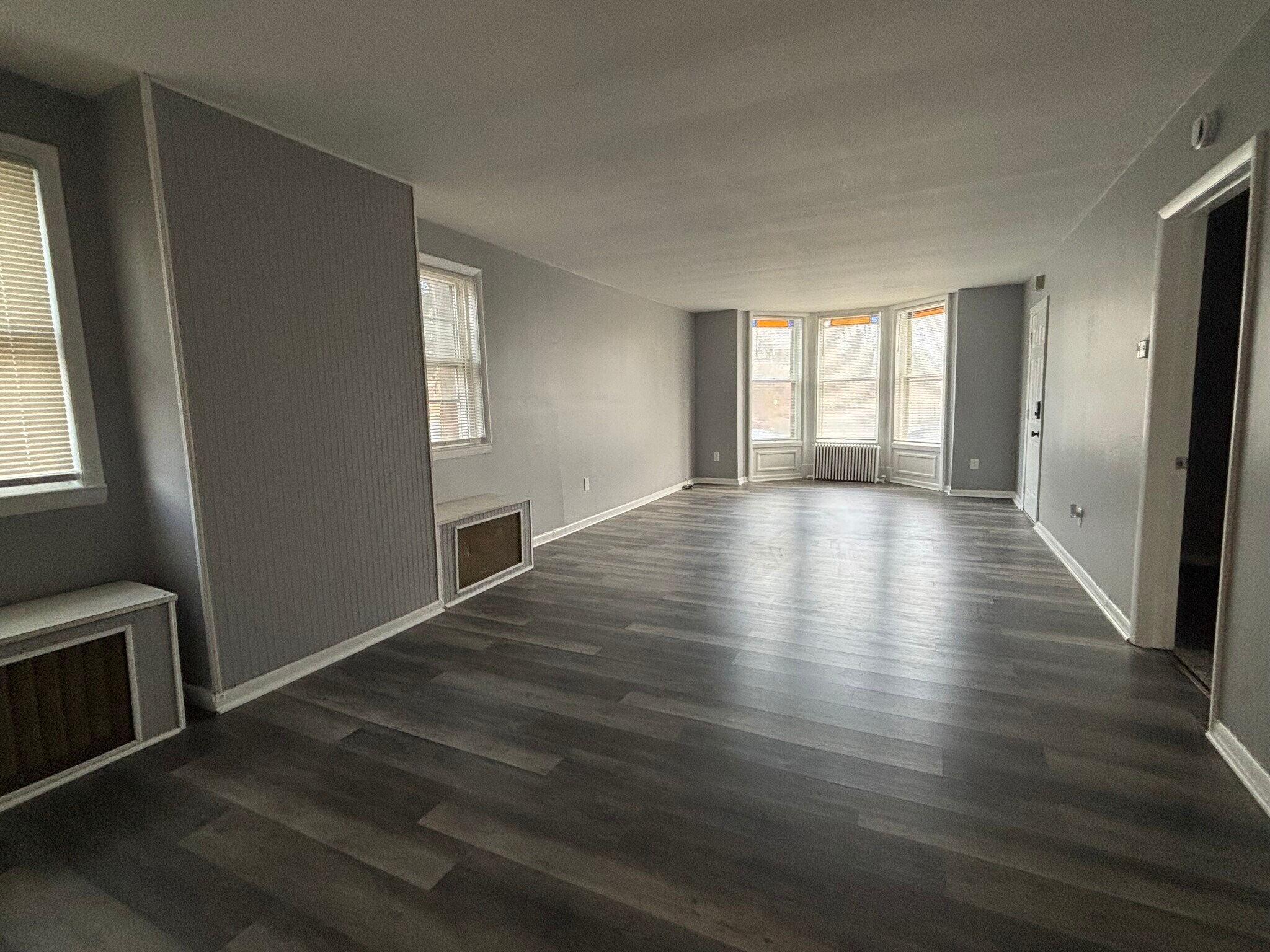 Building Photo - 48 Ontario St