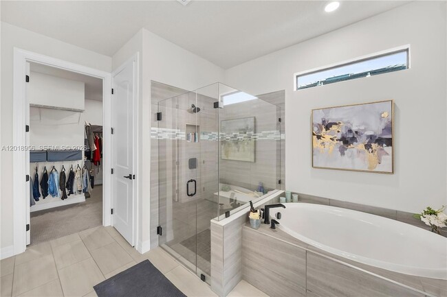 Building Photo - 4549 Pinehurst Trl W