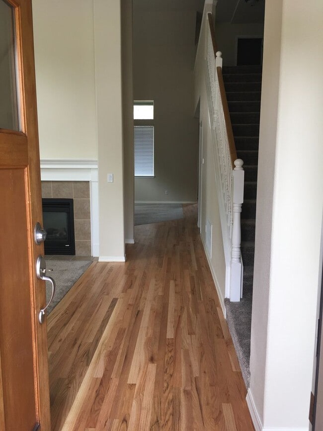 Building Photo - $1,000 off 1st Month's Rent!!! Gorgeous River Canyon Community Home!