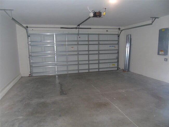 Building Photo - 1827 Pierpoint St