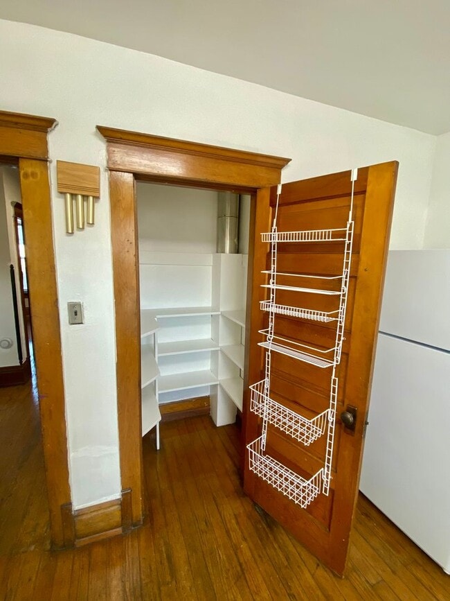 Building Photo - 1005-1017 W. 14th Ave.