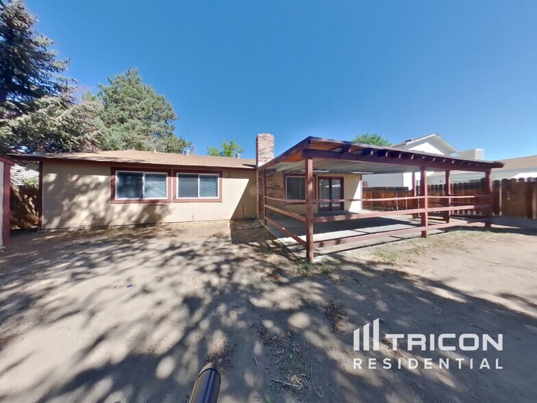 Building Photo - 827 Glen Martin Dr