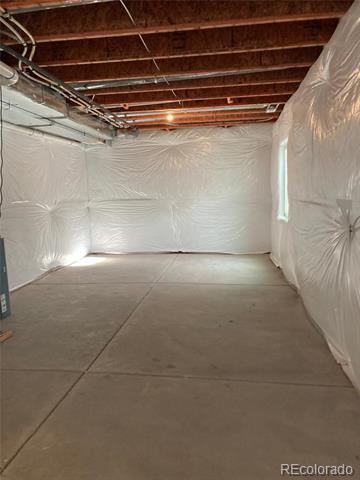 Building Photo - 10848 Hayloft St