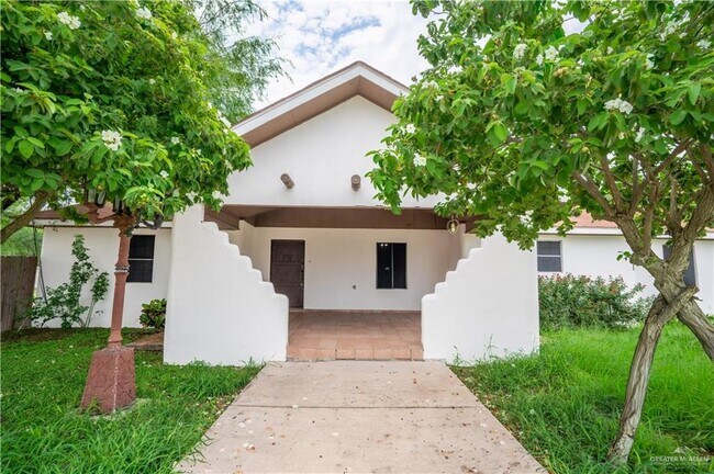 Building Photo - 200 S Bentsen Rd