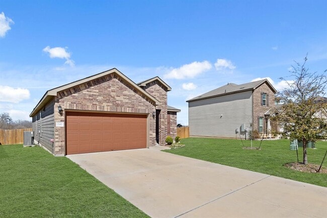 Building Photo - 240 Bedford Falls Ln