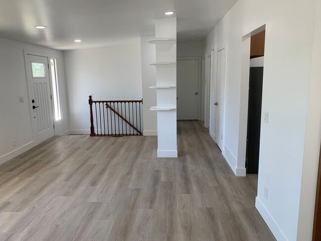 Building Photo - Cozy 4 bedroom 2 bath home in Woods Cross