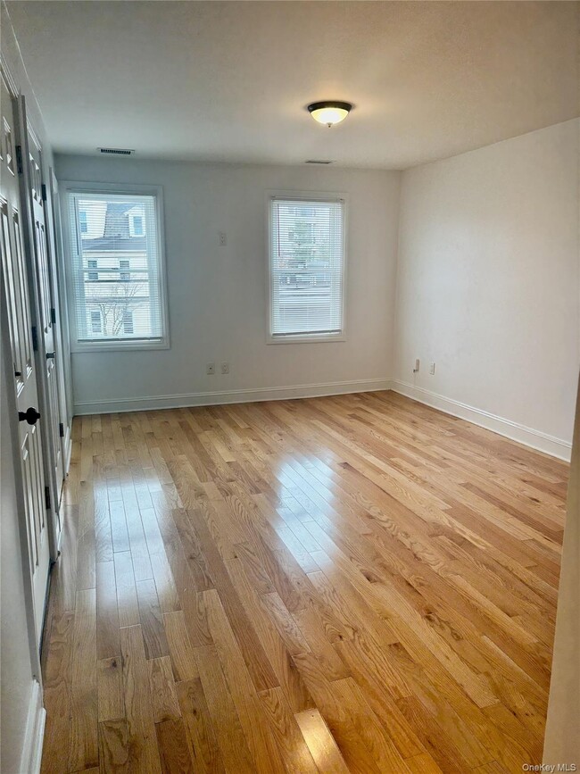 Building Photo - 16 S Regent St