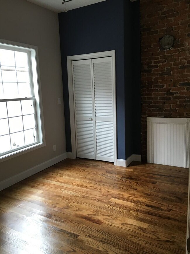 Building Photo - 2016 Forest Ave