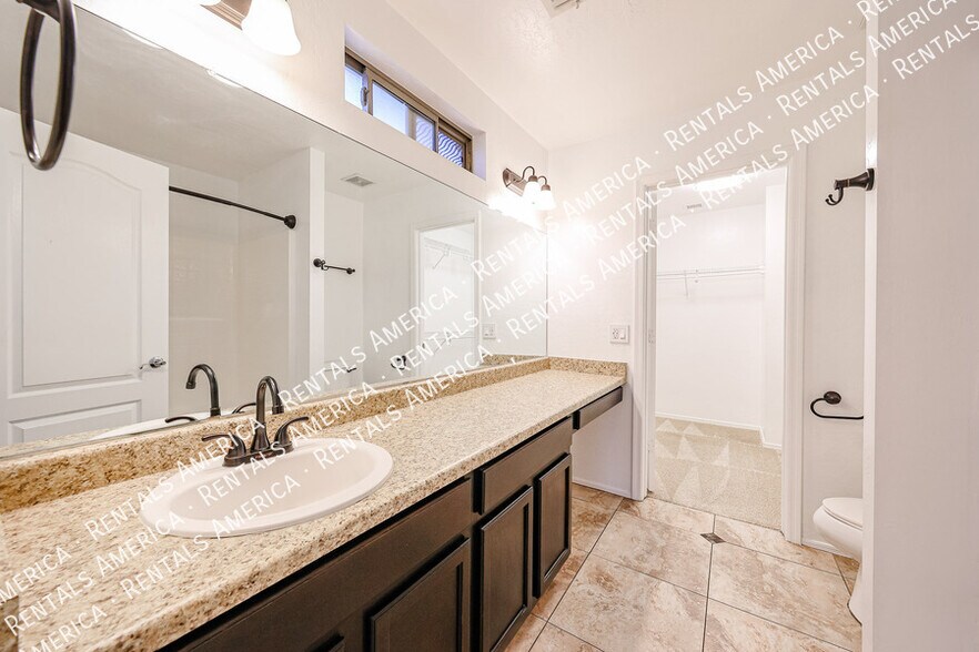 Building Photo - 13041 W Mauna Loa Ln