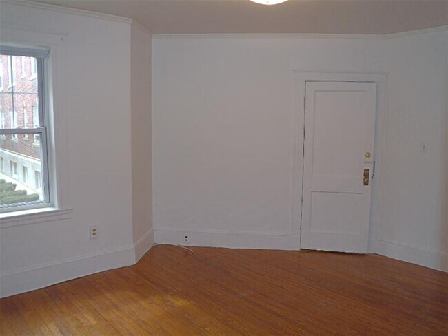 Building Photo - 157 Summer St