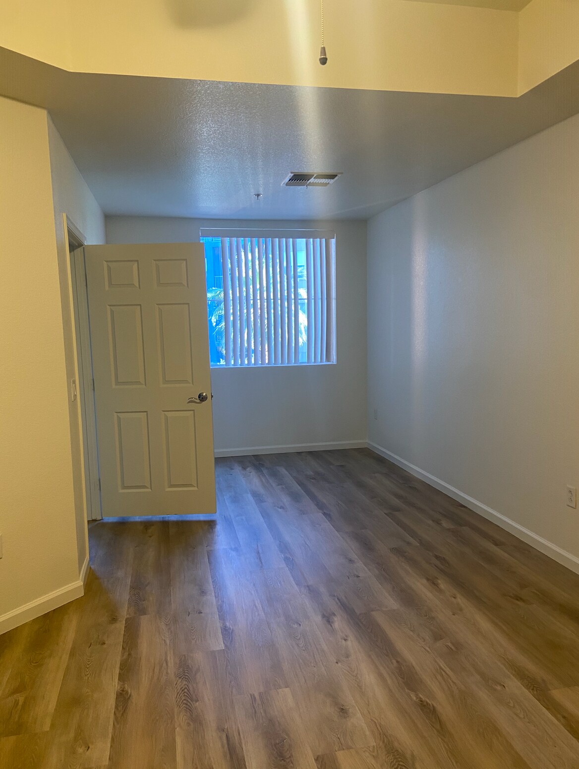 Primary Bedroom - 39 E Agate Ave
