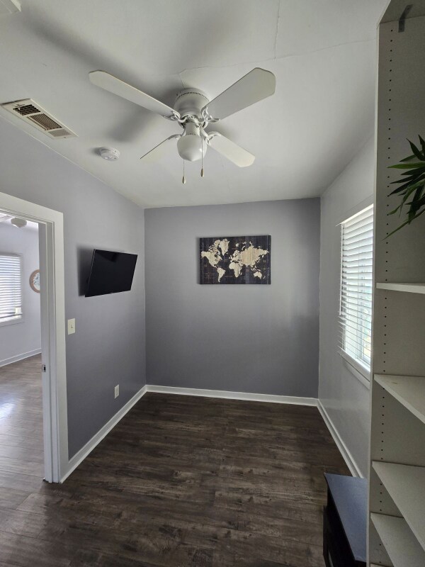 Building Photo - 2115 N Raymond Ave