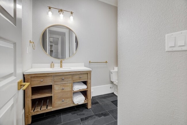 Building Photo - 2206 The Strand