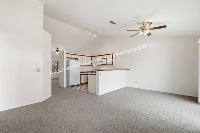 Building Photo - 9960 E Banister Dr