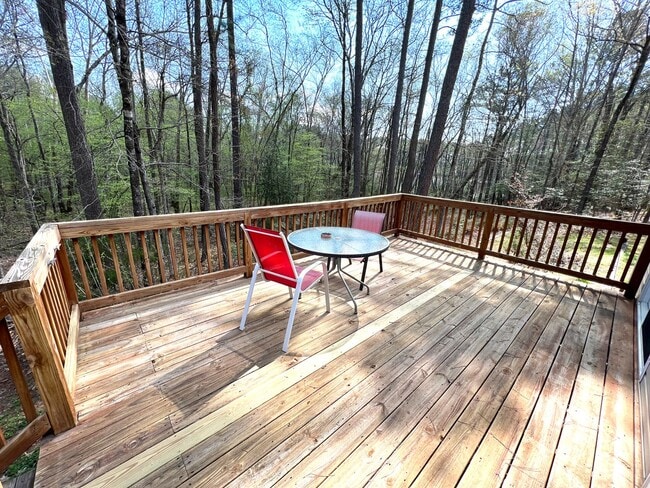Building Photo - Fully Furnished & All Inclusive Beauty on Lake Gaston