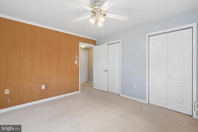 Building Photo - 8109 Broadview Dr