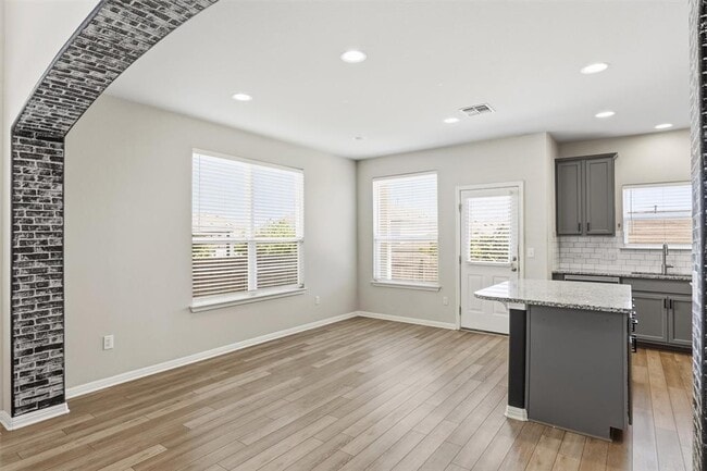 Building Photo - 6400 Mary Lewis Dr