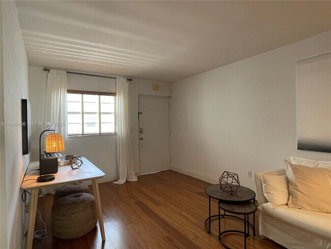 Building Photo - 221 Meridian Ave