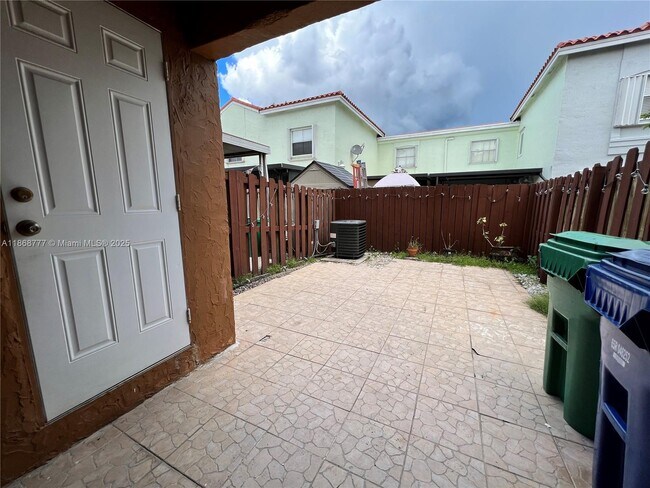Building Photo - 1187 NW 124th Ave