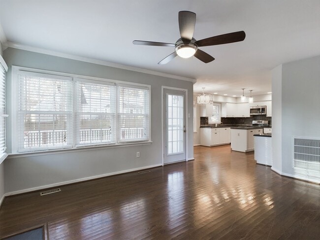 Building Photo - 2824 Hampton Woods Dr
