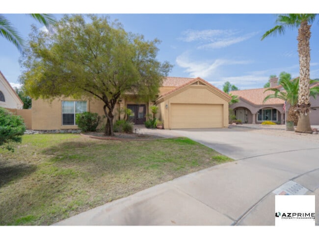 Primary Photo - Live Beautifully in this Updated 4/2 Phoen...