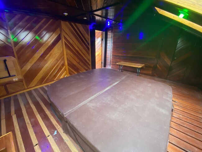 Building Photo - Beautiful 3 Bedroom Home in NE Albuquerque