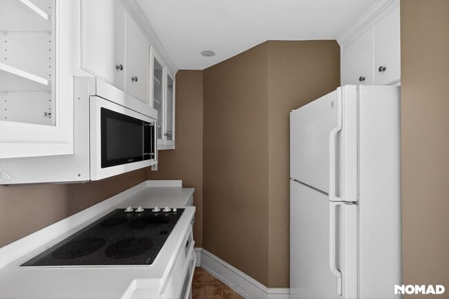 Building Photo - 2068 Walton Wy