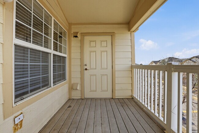 Building Photo - $1,840.95, 2-bed, 2-bath condo in a gated community with a washer/dryer.