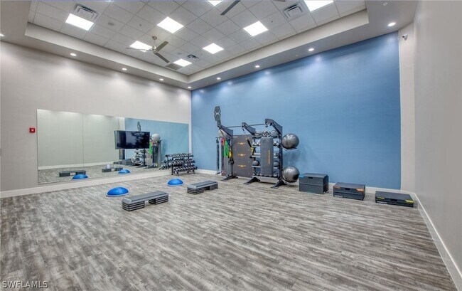 Building Photo - 18312 Ridgeline Dr