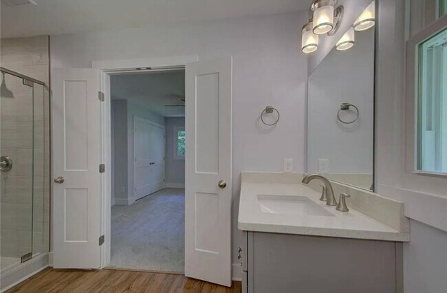 Building Photo - 985 Frontier Trail SW