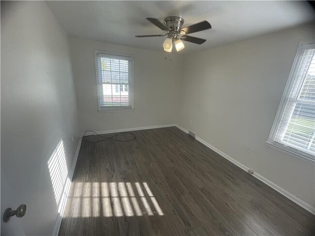 Building Photo - 415 Old Colliers Way