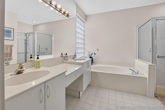 Building Photo - 7625 Las Cruces Ct