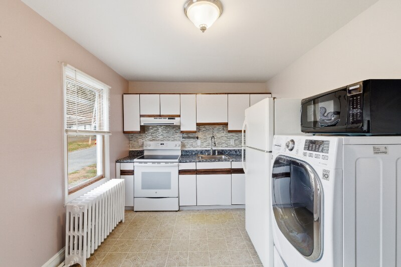 Building Photo - 2 Grandview St