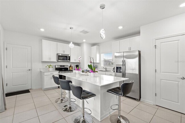 Building Photo - 5790 Meditation Dr