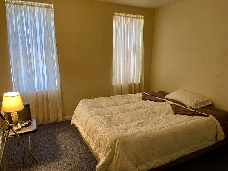Second floor bedroom - 737 McHenry St