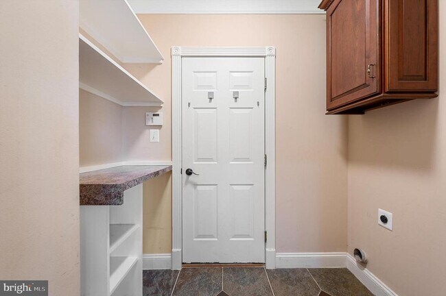 Building Photo - 604 Masters Dr