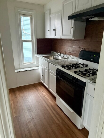 kitchen - 198 Belleville Rd