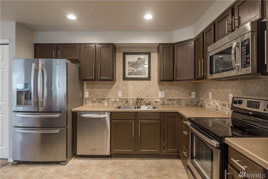 Building Photo - 2201 192nd St SE