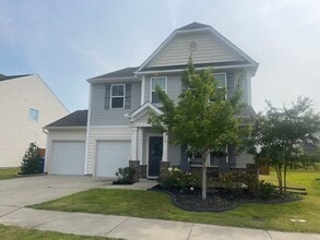 Building Photo - 3/2.5 House with Fenced-In yard and GORGEOUS interior!