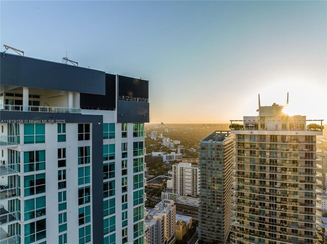 Building Photo - 1080 Brickell Ave